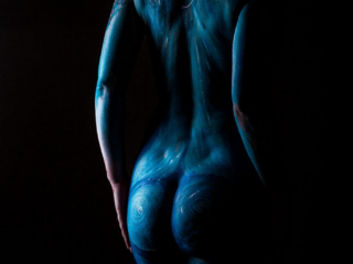 kehamaaling-akt värvitud keha ehk kehamaaling