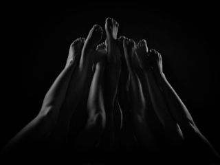 Jalad k&otilde;ik koos